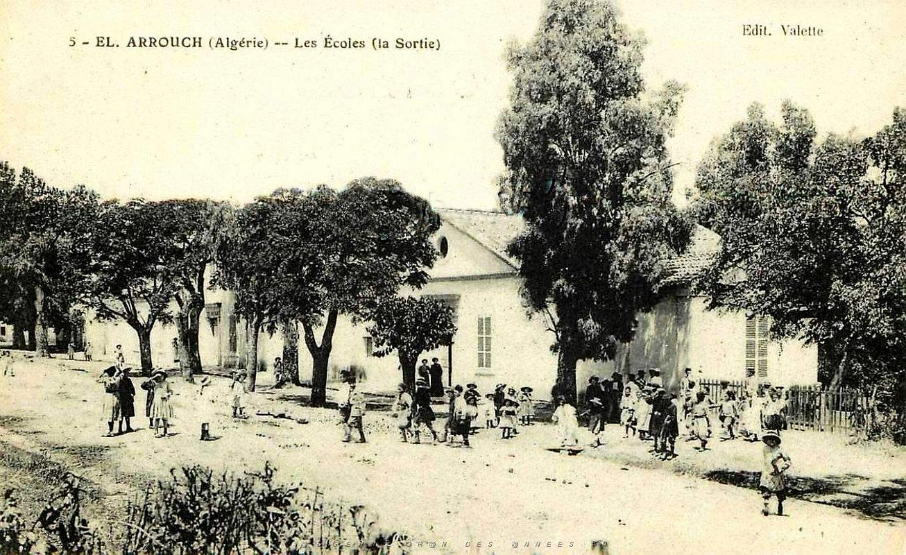 El-Arrouch - La Sortie des Ecoles.jpg